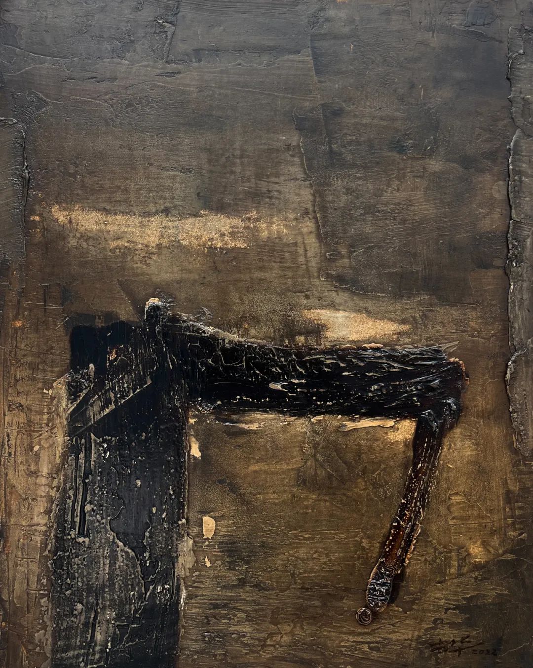 吴尚华漆画《记忆中的9号院》

材料：大漆、瓦灰